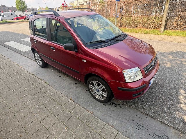 Fiat - panda - car - 10-03-2006 - afbeelding 15 van  21