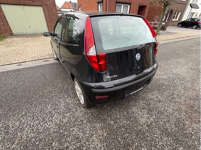 Fiat - punto - 1.2 active - car - 2007 - afbeelding 14 van  19