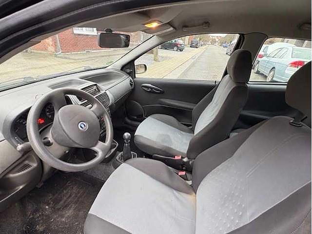 Fiat - punto - 1.2 active - car - 2007 - afbeelding 16 van  19