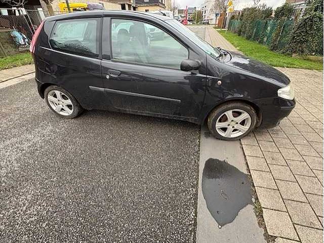 Fiat - punto - 1.2 active - car - 2007 - afbeelding 8 van  19