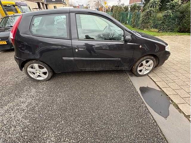 Fiat - punto - 1.2 active - car - 2007 - afbeelding 9 van  19