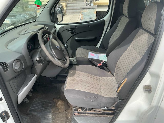 Fiat 1.9 jtd doblo bedrijfswagen - afbeelding 3 van  18