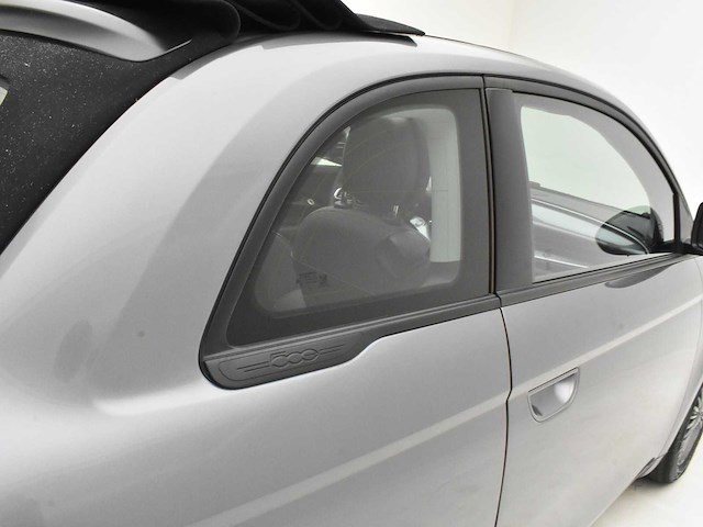 Fiat 500e cabrio 2022 - afbeelding 26 van  36