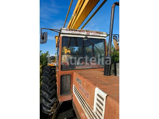 Fiat 780dt h tractor + boomlift (vin: 685297) - afbeelding 11 van  22
