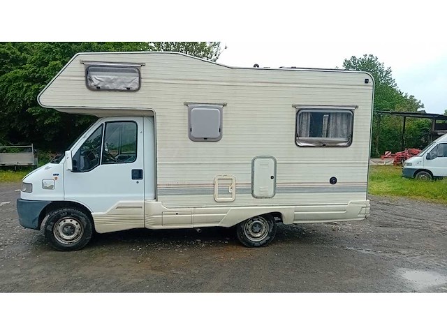 Fiat caravan - afbeelding 11 van  15