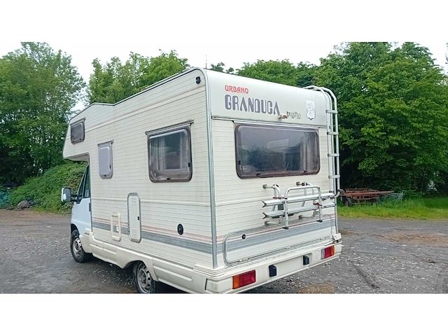 Fiat caravan - afbeelding 13 van  15