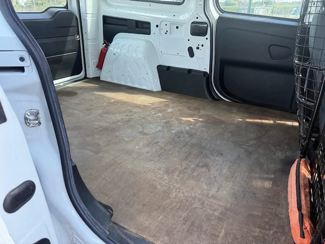 Fiat doblo, 2017 - afbeelding 15 van  32