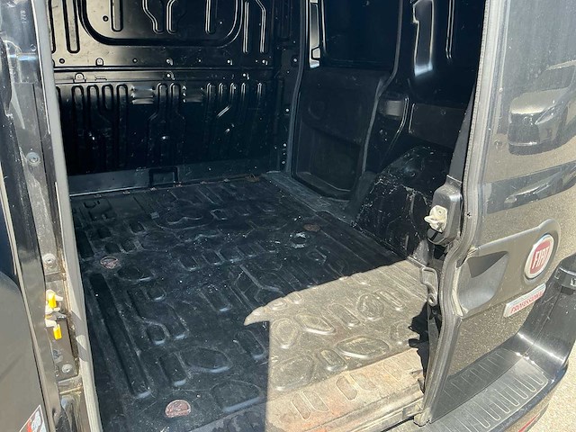 Fiat doblo bedrijfswagen - afbeelding 2 van  16