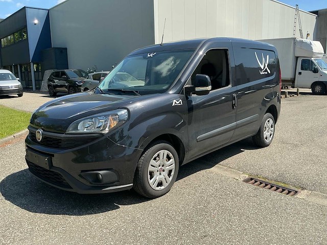 Fiat doblo bedrijfswagen - afbeelding 1 van  16