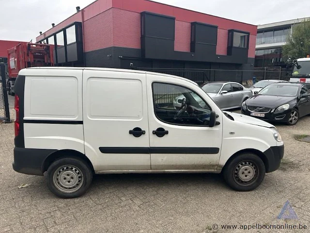Fiat doblo cargo, zfa22300005660713, 1e insch 18/11/2008, 70463km, 57kw, 1368cm³, benzine, bestelwagen, euro 4, mtm 1920kg, tarra 1190kg, 2 sleutels, keuring tot 27/09/2026, insch. deel i, coc en identificatieverslag, trekhaak - afbeelding 19 van  22
