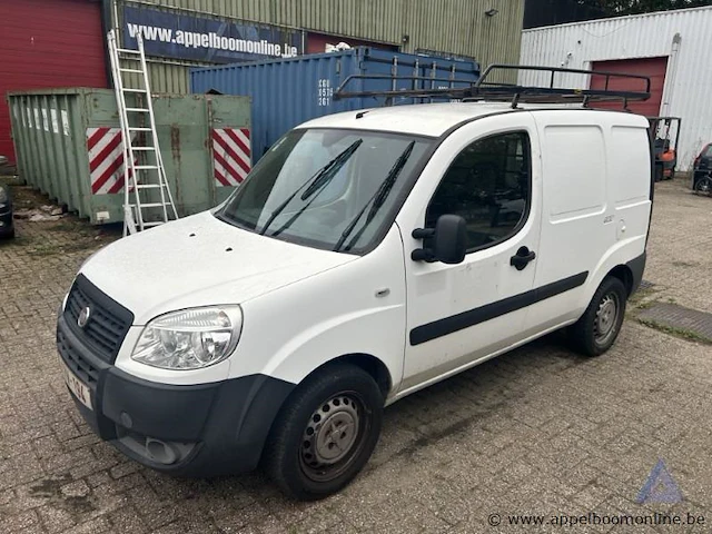 Fiat doblo cargo, zfa22300005661107, 1e insch 18/11/2008, 104245km, 57kw, 1368cm³, benzine, manueel, bestelwagen, euro 4, mtm 1920kg, tarra 1200kg, 3 sleutels, keuring tot 26/11/2026, insch. deel i, coc en identificatieverslag, imperiaal - afbeelding 1 van  18