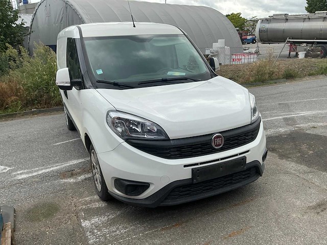 Fiat doblo lichte vrachtwagen - afbeelding 5 van  11
