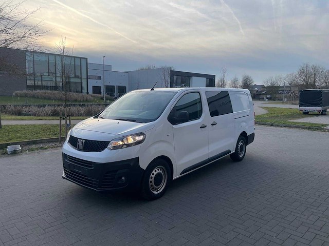 Fiat dubbele cabine scudo bedrijfswagen - afbeelding 1 van  12