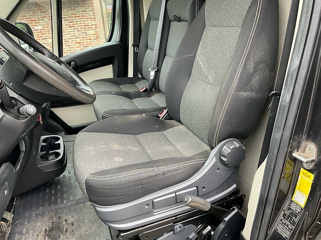 Fiat ducato 2.3 multijet bedrijfswagen - 3 pers - airco -dakrails - afbeelding 23 van  32