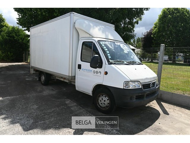 Fiat ducato lichte vrachtwagen met dhollandia laadklep - afbeelding 1 van  14