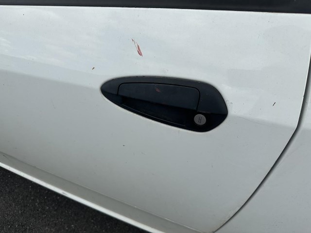 Fiat grande punto 1.3 multijet actual 104g, 2010 - afbeelding 14 van  31
