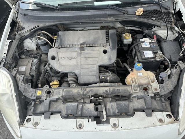 Fiat grande punto 1.3 multijet actual 104g, 2010 - afbeelding 19 van  31