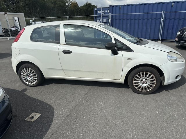 Fiat grande punto 1.3 multijet actual 104g, 2010 - afbeelding 4 van  31