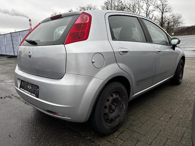 Fiat punto 1.2i 8v primo, 2005 - afbeelding 18 van  23