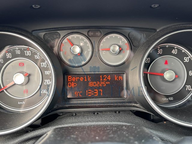 Fiat punto 1.2i easy, 2013 - afbeelding 4 van  32