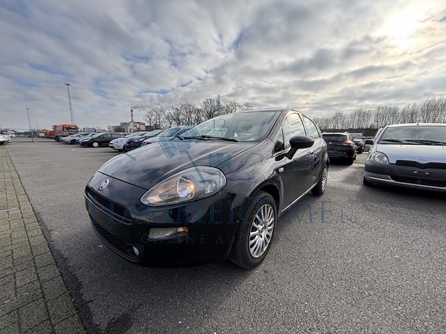 Fiat punto 1.2i easy, 2013 - afbeelding 1 van  32