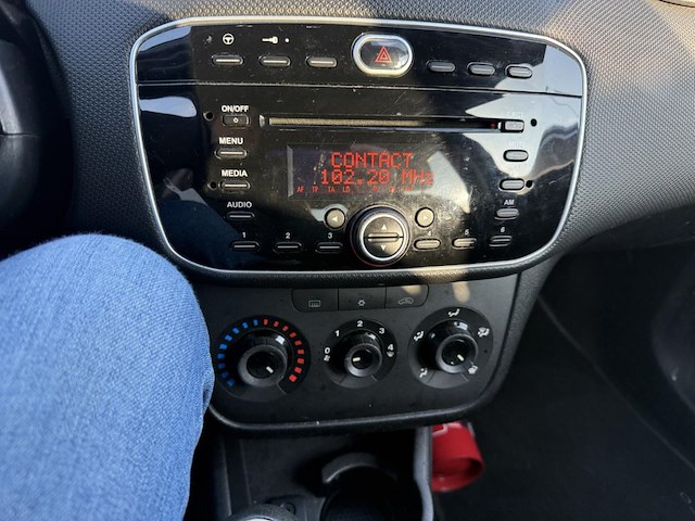 Fiat punto 1.2i street, 2014 - afbeelding 2 van  27