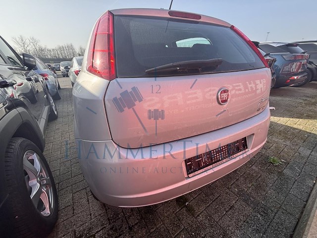 Fiat punto 1.4i easy stop&start, 2014 - afbeelding 25 van  27