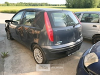 Fiat punto, enkel voor vergunninghouders en erkende centra voor verschroting - afbeelding 6 van  9