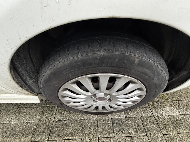 Fiat punto evo 1.3 multijet dynamic stop&start dpf, 2010 - afbeelding 16 van  37