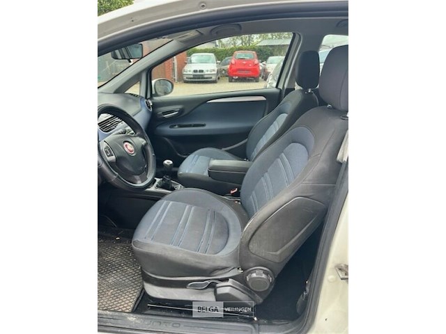 Fiat punto - afbeelding 6 van  9
