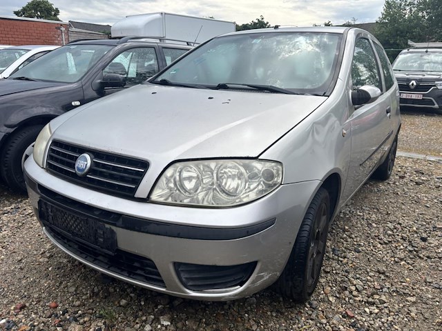 Fiat punto - afbeelding 1 van  8