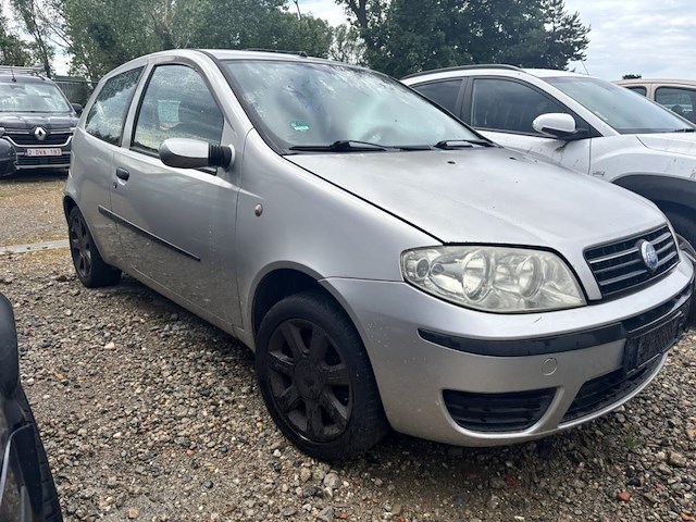 Fiat punto - afbeelding 3 van  8