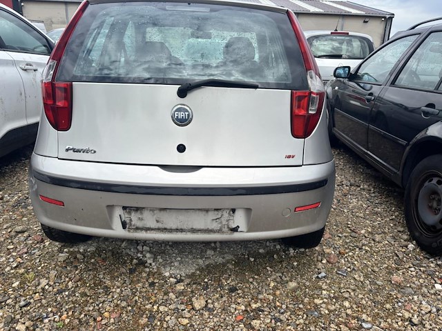Fiat punto - afbeelding 5 van  8