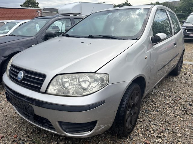 Fiat punto - afbeelding 7 van  8