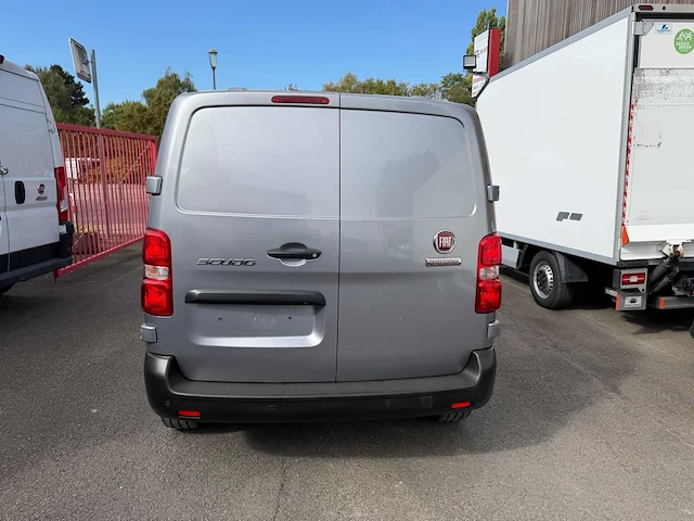 Fiat scudo van - 2,0 diesel 145 pk – 2024 – 172.911 km – handgeschakelde versnellingsbak - afbeelding 2 van  22
