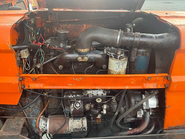 Fiat someca 850-1 vintage tractor - afbeelding 11 van  20