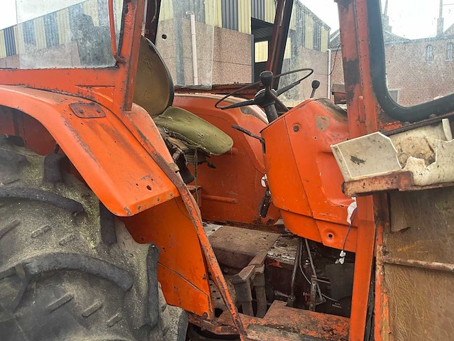 Fiat someca 850-1 vintage tractor - afbeelding 11 van  20