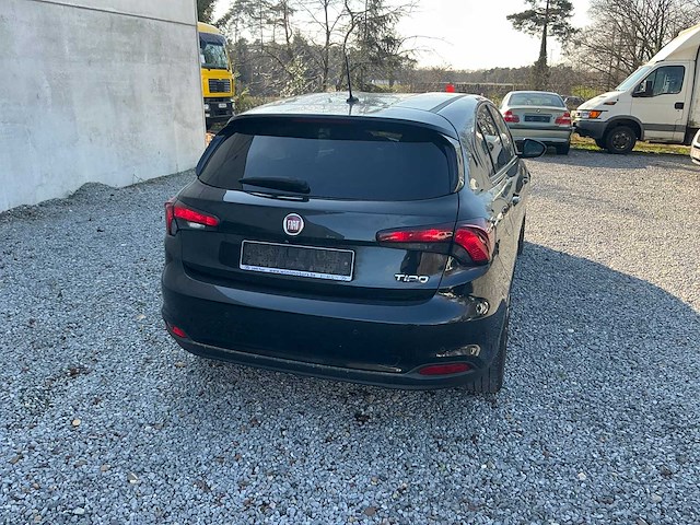 Fiat tipo personenauto - afbeelding 4 van  7