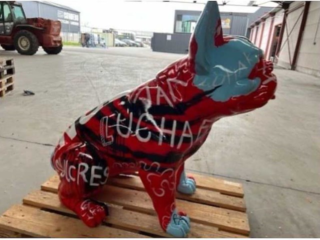 Fiberglass materiaal hond - afbeelding 1 van  1