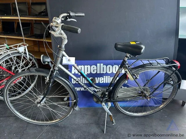 Fiets lavenir, met sleutel, nummer 701-419 - afbeelding 1 van  4
