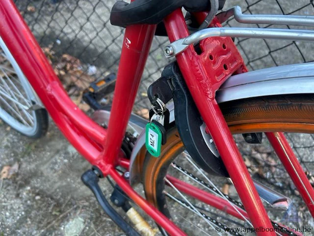Fiets, met sleutel, nummer 701 - 293 - afbeelding 2 van  3