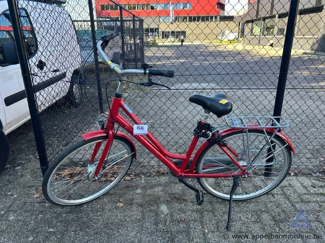 Fiets, met sleutel, nummer 701 - 738 - afbeelding 1 van  3