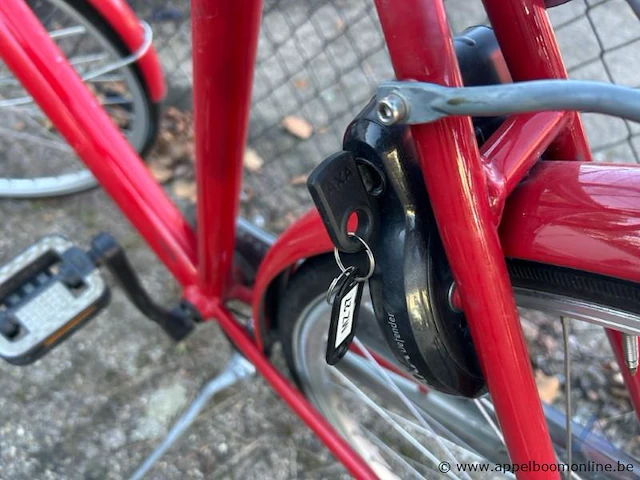 Fiets, met sleutel, nummer 701 - 815 - afbeelding 2 van  3