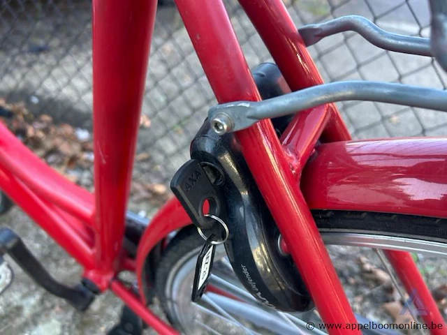 Fiets, met sleutel, nummer 701 - 821 - afbeelding 2 van  3
