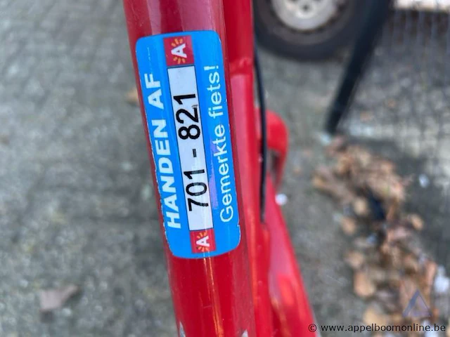 Fiets, met sleutel, nummer 701 - 821 - afbeelding 3 van  3