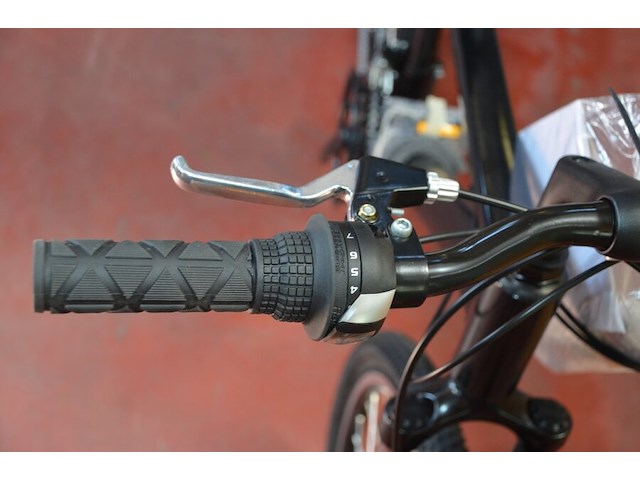Fiets model 24" adams man alloy 355h 21v v-brake black nieuw in doos - afbeelding 2 van  25