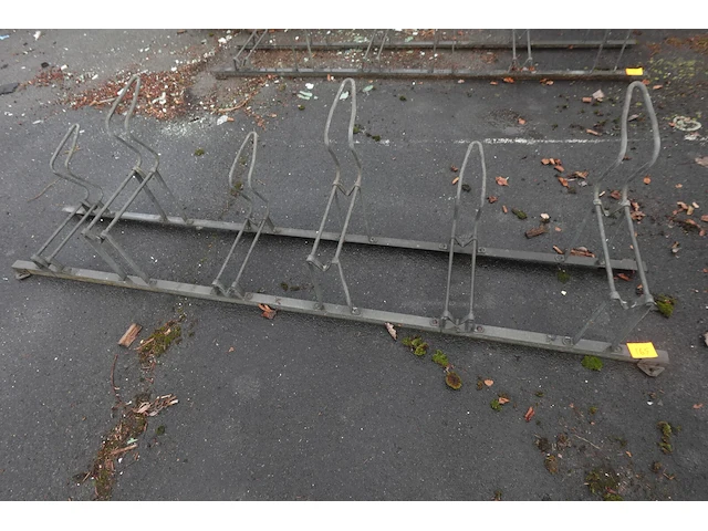 Fietsenrek voor 6 fietsen - afbeelding 1 van  3