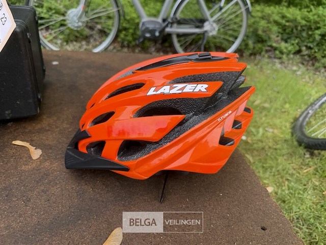 Fietshelm lazer 52-58 cm - afbeelding 1 van  3