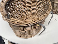 Fietsmand - rotan - ovaal - met beugel - afbeelding 3 van  4