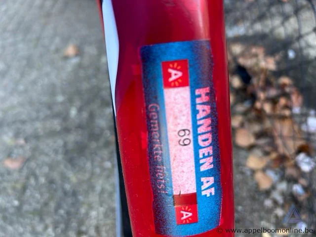Fiets,met sleutel, nummer 69 - afbeelding 3 van  3
